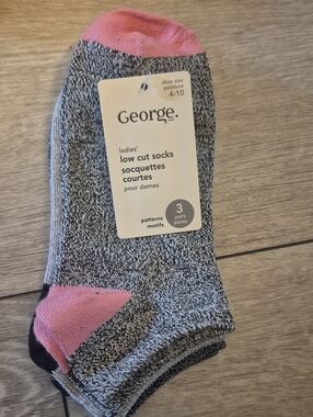 George Ladies 3 Pairs Low Cut Casual Socks  Heather Gray Black with Pink Accents